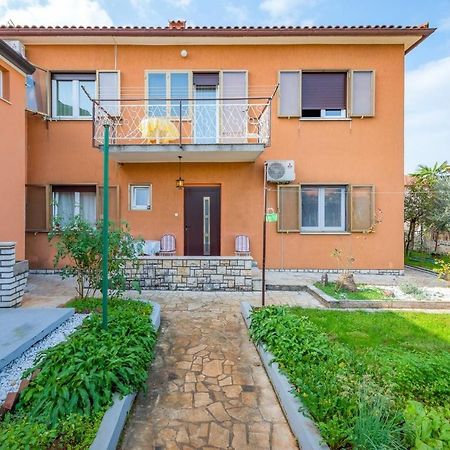 Ferucio House With Apartments Umag Exterior foto