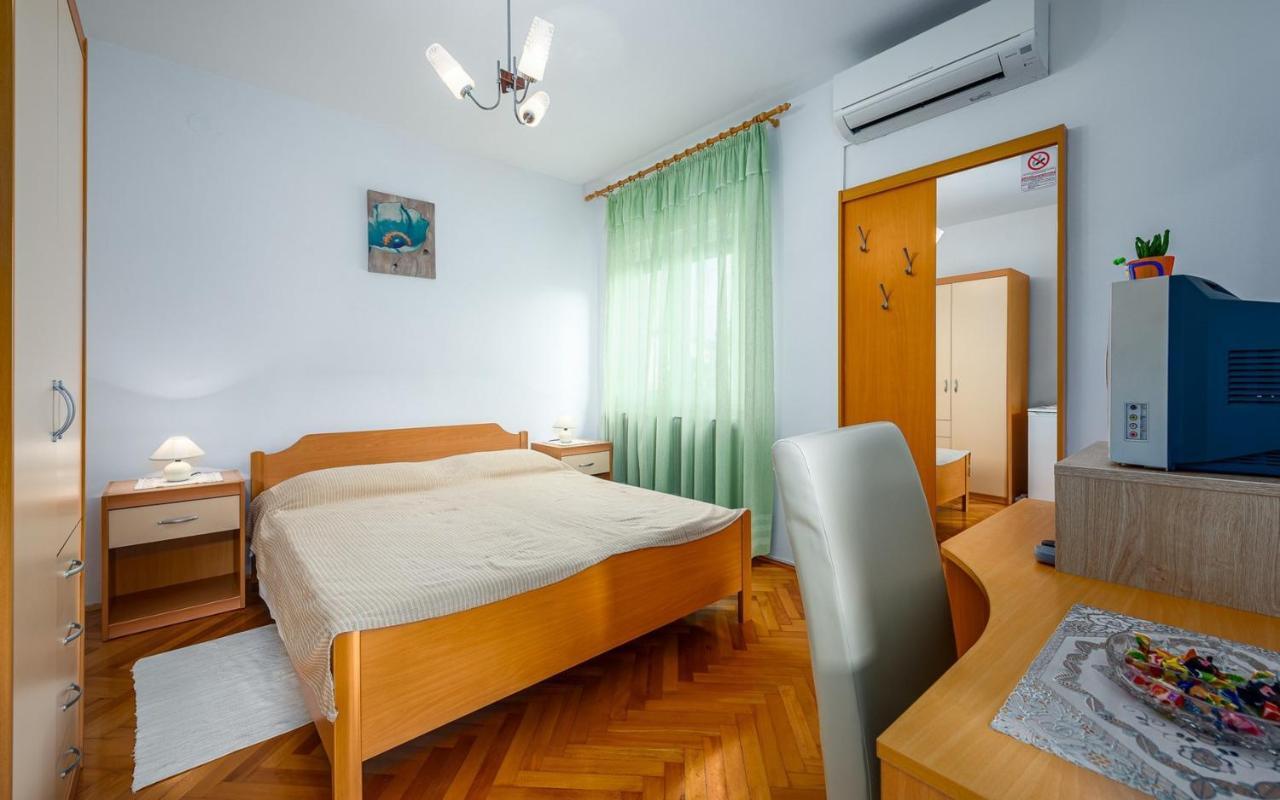 Ferucio House With Apartments Umag Exterior foto